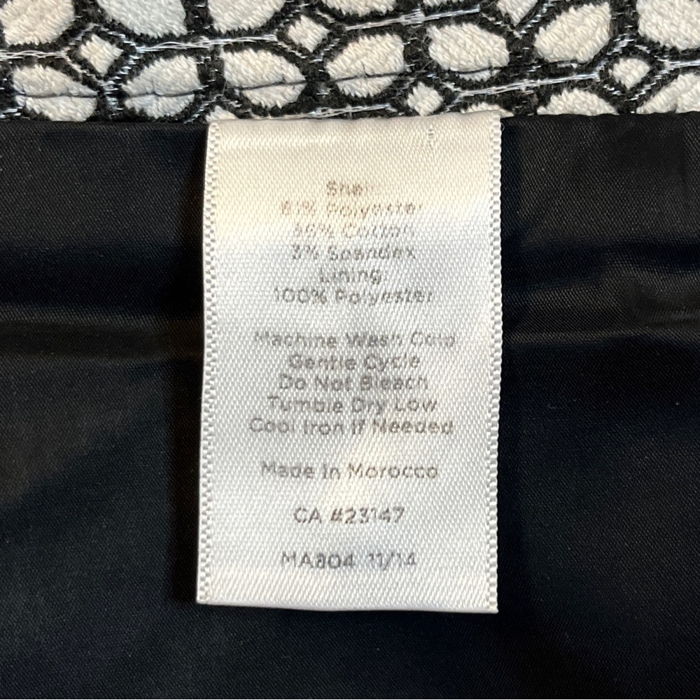 Talbots Chatham style pants, cream & black print, zipper on side, back pockets - Picture 13 of 13